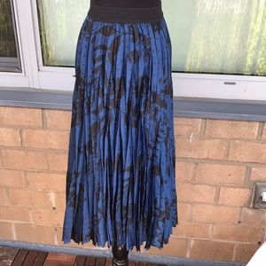 Pleated maxi skirt.